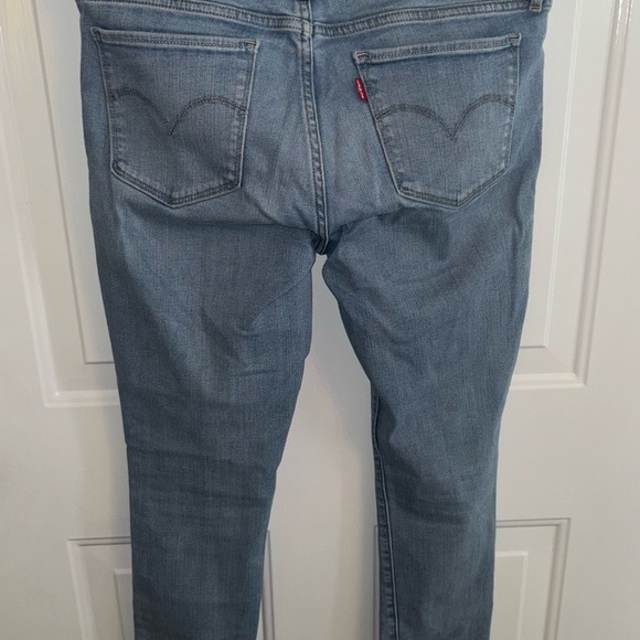 🌸 Levi’s 711 Skinny Jeans with Floral Embroidery – Size 30 - Picture 5 of 7